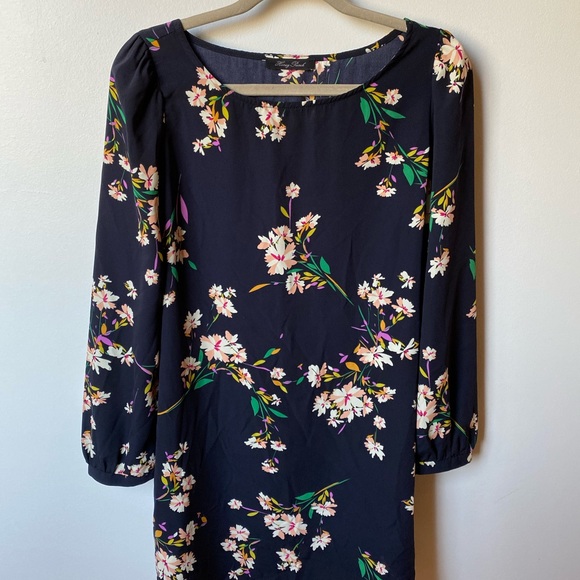 Lulu’s Floral Shift Dress - Picture 2 of 3